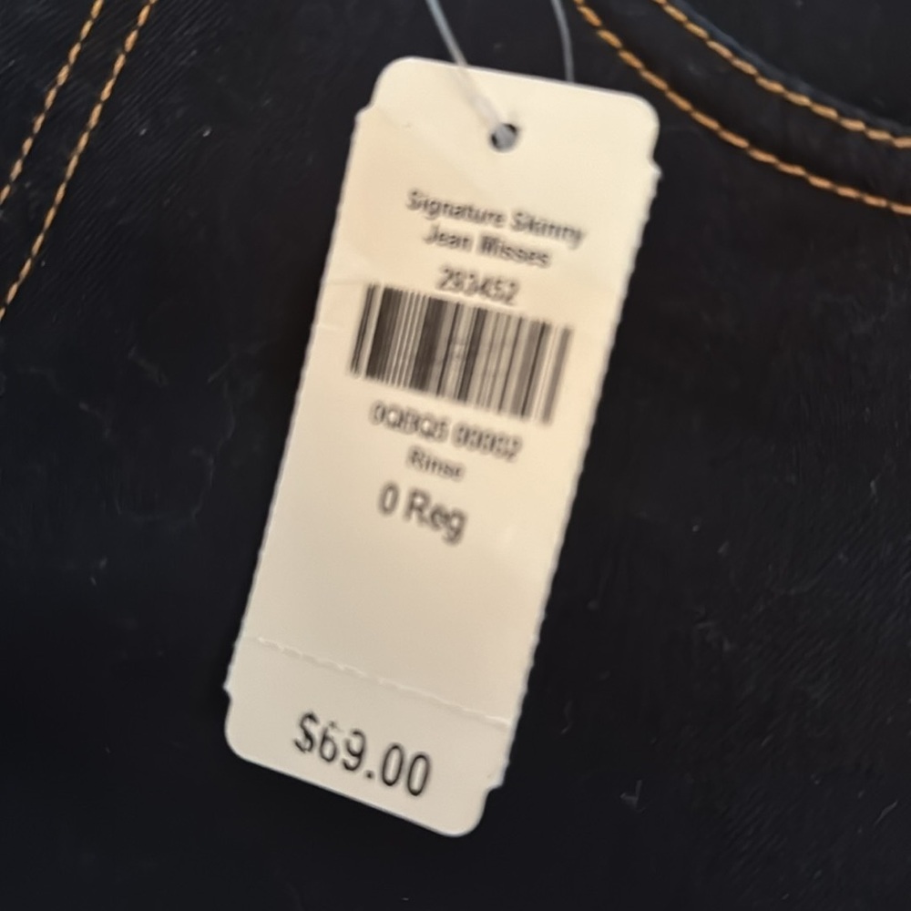 NWT Jeans LL Bean - Picture 3 of 4